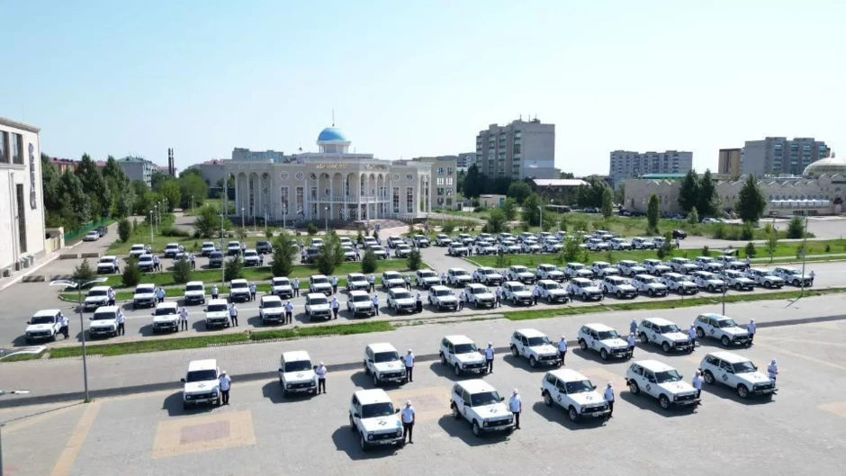 Батыс Қазақстанда ауылдағы ветеринар мамандарға 100 жаңа көлік табысталды