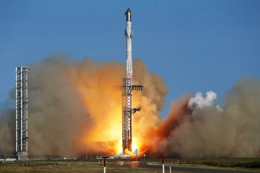 Испытательный полёт Starship закончился взрывом (видео)