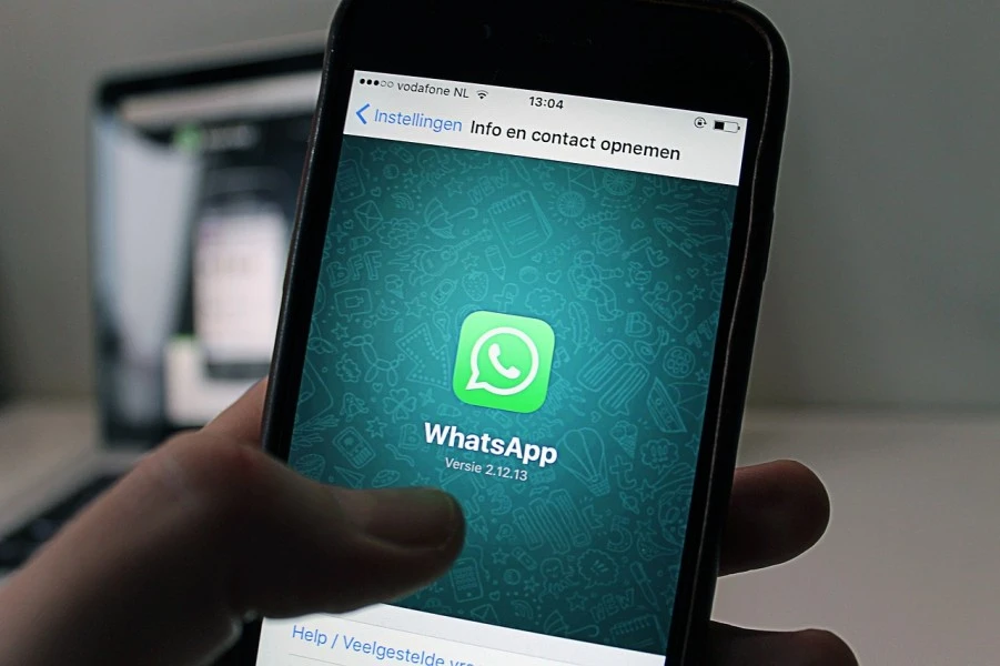 WhatsApp начнет показывать рекламу пользователям